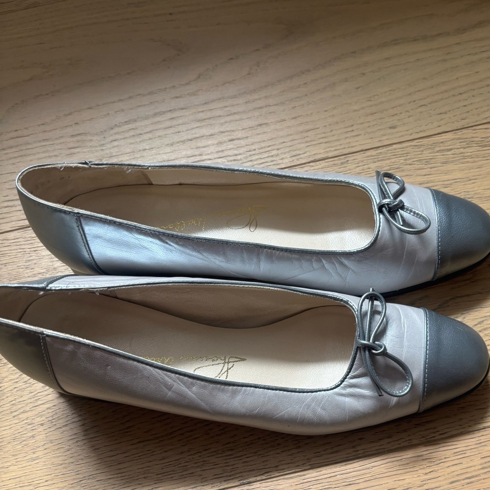 Elegant Gray Women's Ballet Flats